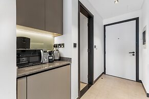 Waves - Fully Equipped Studio for a Perf