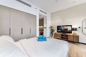 Waves - Fully Equipped Studio for a Perf