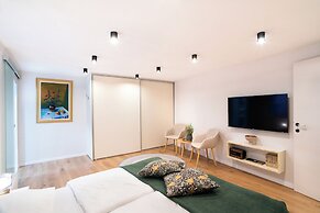Selamare Apartment