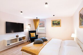 Selamare Apartment