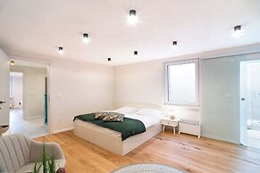 Selamare Apartment