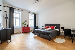 Rochus Stylish Stays