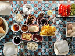 Şahan Apart