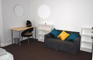 Spacious Coventry House With 4 Bedrooms