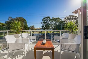 Lazy Days by Stay Noosa