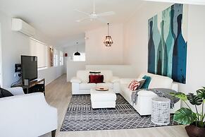 Lazy Days by Stay Noosa