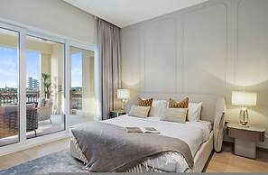 Waterfront 3BR Apt Direct Access to Nakheel Mall