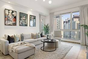 Luxury 2BR Maid Enjoy Stunning Marina View