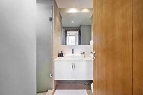 Luxury 2BR Maid Enjoy Stunning Marina View