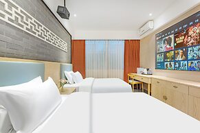 Lemon Breeze Hotel