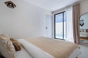 Ocean Castle Berawa Villa by Betterplace