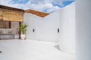 Ocean Castle Berawa Villa by Betterplace