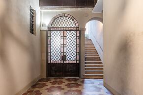 Cortile Moderno Apartment