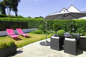 Holiday Home in Benodet Near Sandy Beach