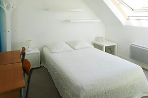 Holiday Home in Benodet Near Sandy Beach