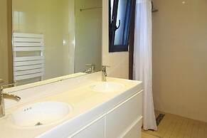 Holiday Home in Benodet Near Sandy Beach
