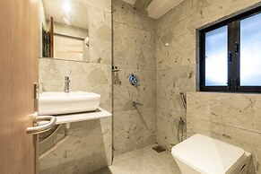 HOTEL METROMAX