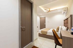 HOTEL METROMAX