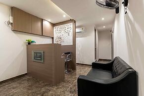 HOTEL METROMAX