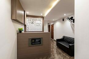 HOTEL METROMAX