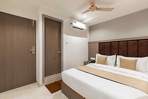 HOTEL METROMAX