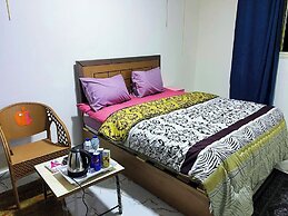 Four pyramids Guest house
