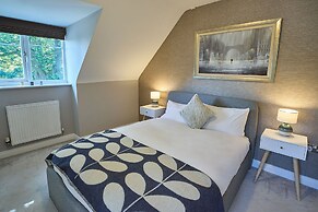 Host Stay Danford Court