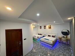 SEA SAND RESORT