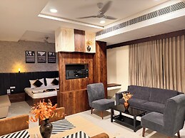 Minerva Grand JBS