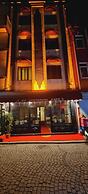 By Historyal Hotel Due