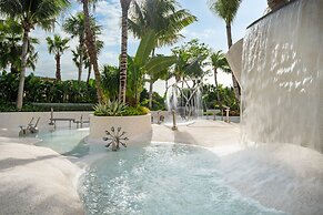 Kimpton Aqeos Hainan by IHG