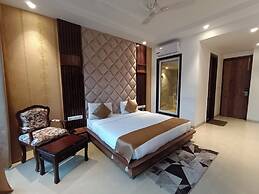 RR HOTEL BY SONACHI