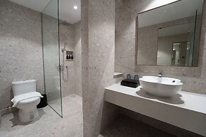 The Skye Phnom Penh Hotel & Apartments