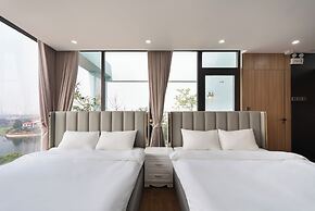 Moonlit Suites Hotel