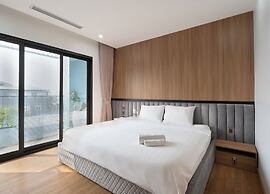 Moonlit Suites Hotel