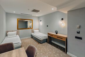 CONGRESS Hotel