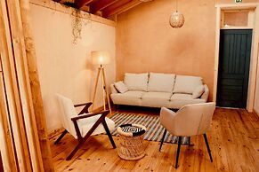 ANANDA GUESTHOUSE AL