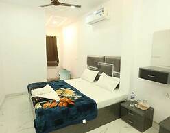 Aditya Home Stay