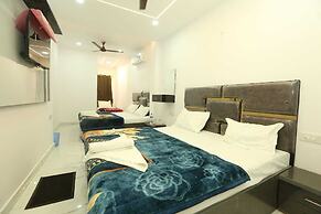 Aditya Home Stay