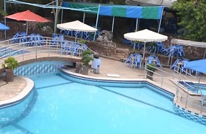 Kaputiei Safariland Hotel