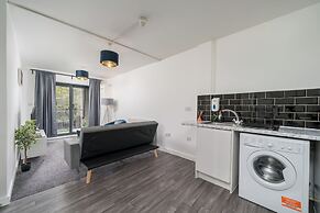 3 Bed- Full Balcony - Closetoo2 & Excel