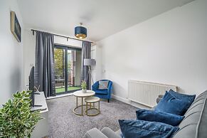 3 Bed- Full Balcony - Closetoo2 & Excel