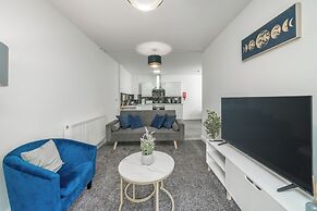 3 Bed- Full Balcony - Closetoo2 & Excel