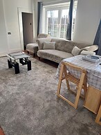 Cozy Gogarstone Cottage in Newbridge