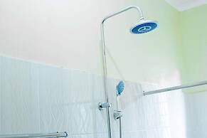 L &j modern backpackers BnB