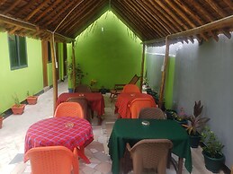 L &j modern backpackers BnB