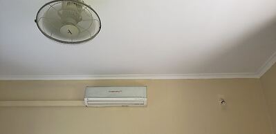 L &j modern backpackers BnB