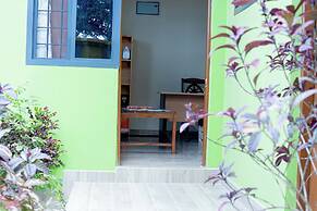 L &j modern backpackers BnB