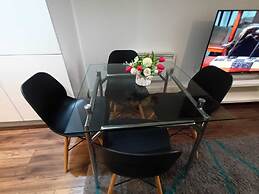 Broad St - 1 Bedroom - 1 Bathroom - Free Parking