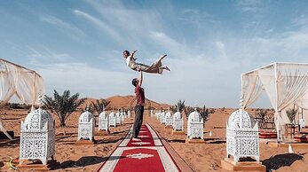 Adrar Luxury Camp